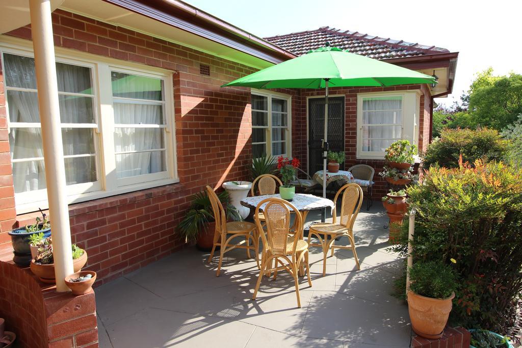 The Evergreen Bed And Breakfast Canberra Exterior foto